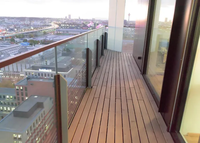 Triiiple Suites Level 21 Mit Balkon Und Tiefgarage