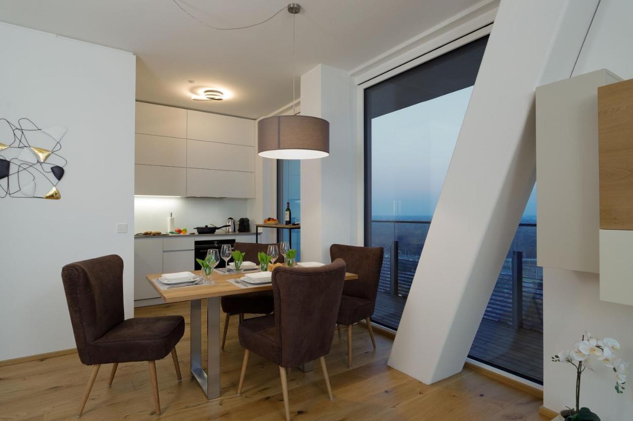 Triiiple Level 21 Mit Balkon Und Tiefgarage Apartment Wien