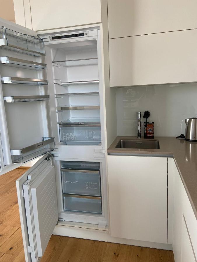Triiiple Level 21 Mit Balkon Und Tiefgarage * Vienna