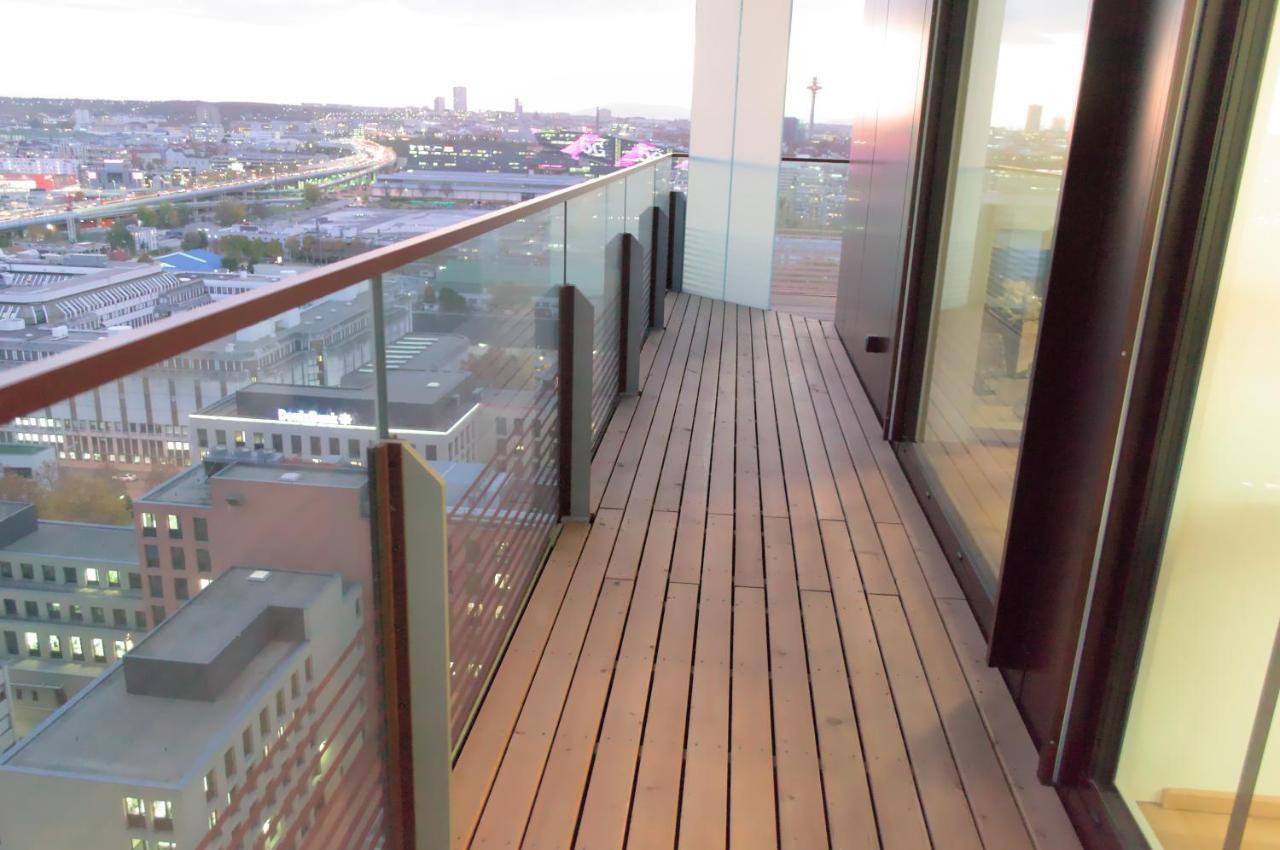 Triiiple Level 21 Mit Balkon Und Tiefgarage * Vienna